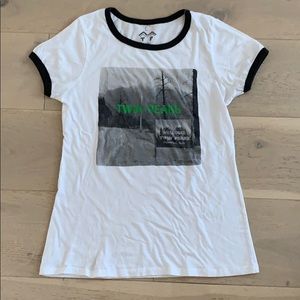 ✨ A Damn Fine Twin Peaks T-Shirt ✨